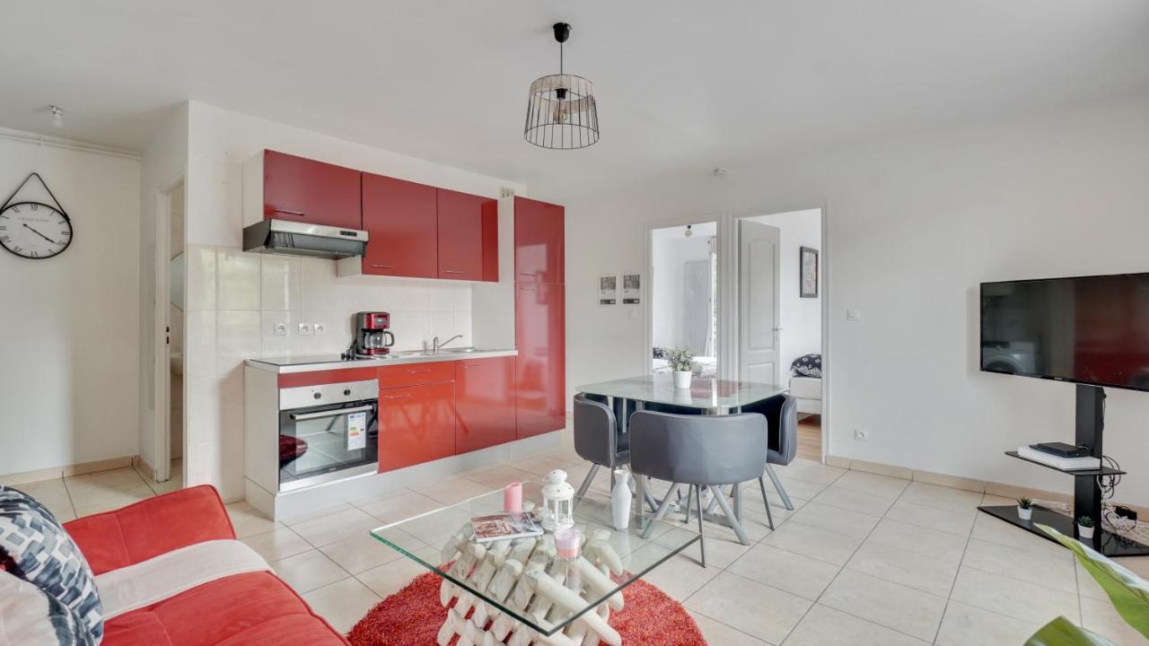 شقة أوبارفيلييه  في Chic Apart With Parking Near Paris المظهر الخارجي الصورة