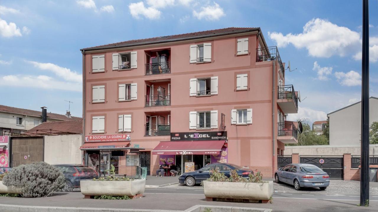 شقة أوبارفيلييه  في Chic Apart With Parking Near Paris المظهر الخارجي الصورة
